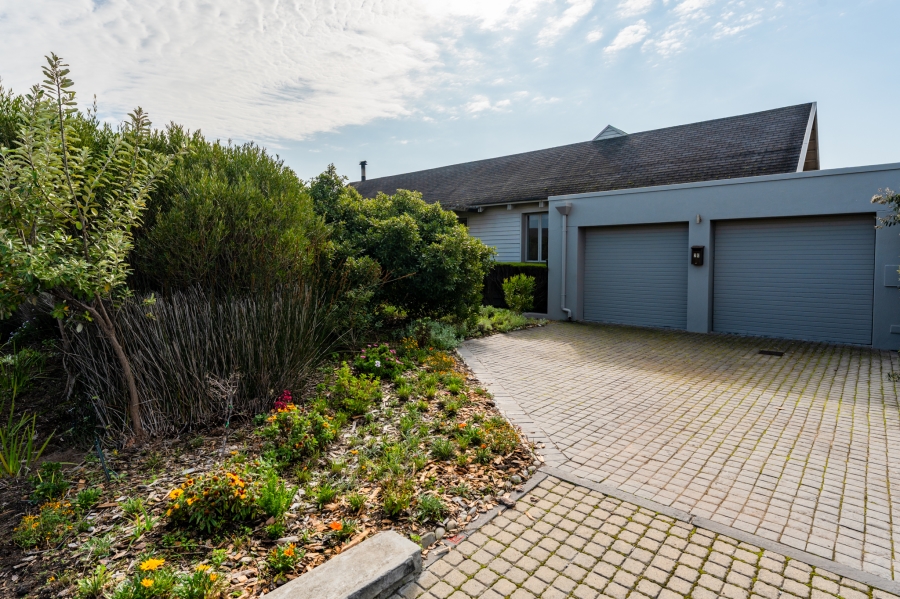 3 Bedroom Property for Sale in Lake Michelle Western Cape